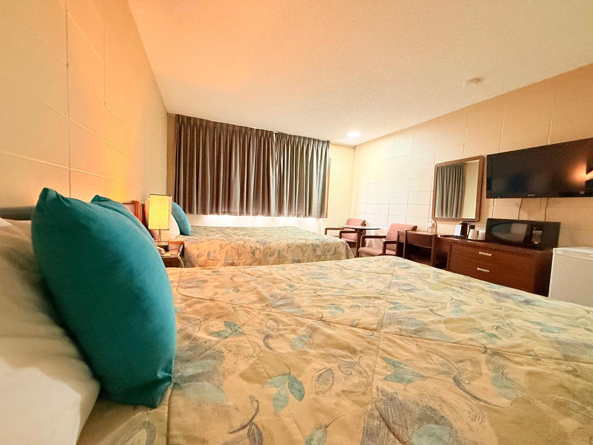 Capri Motor Motel 3*